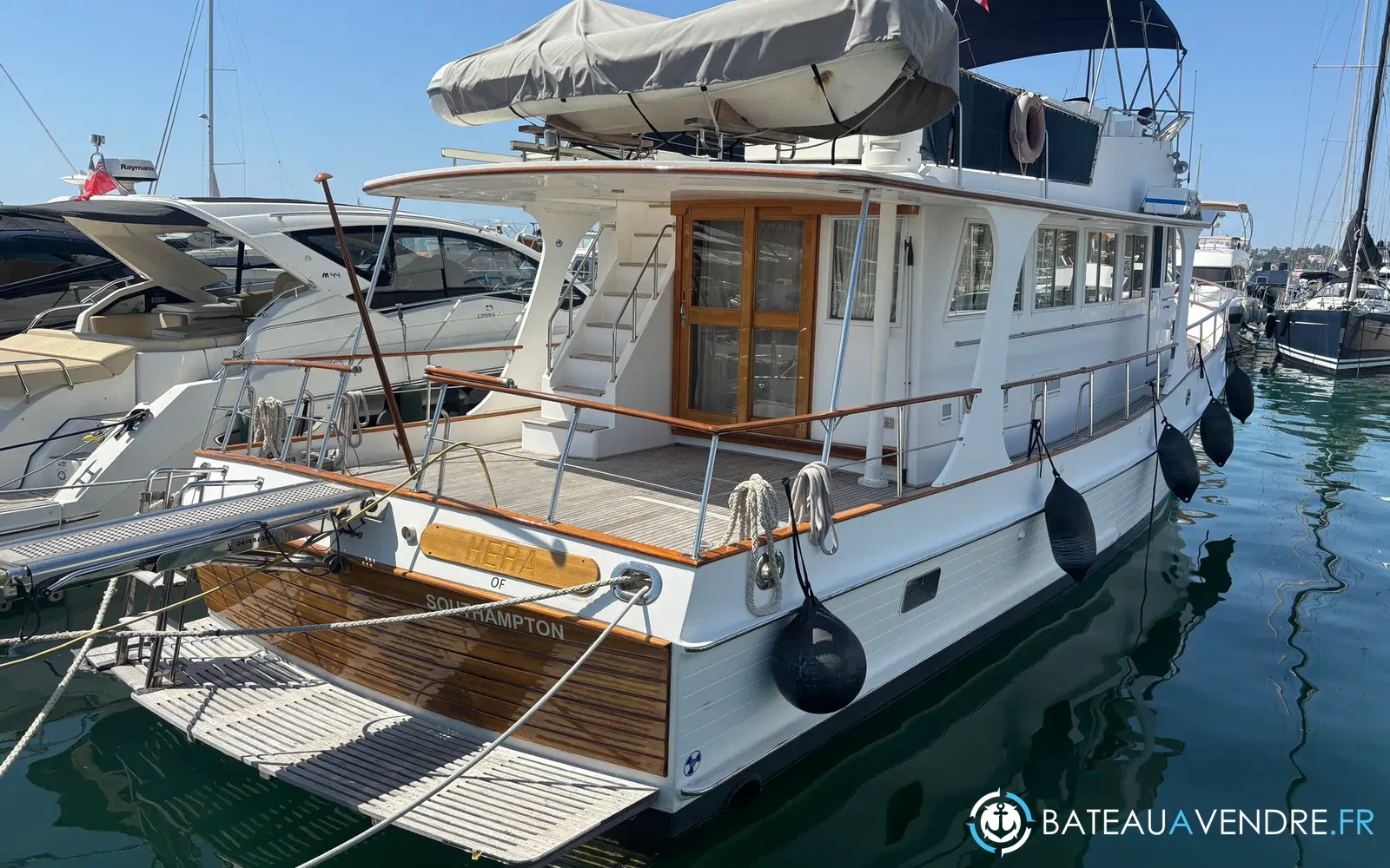 slider 0 Grand Banks 52 Europa