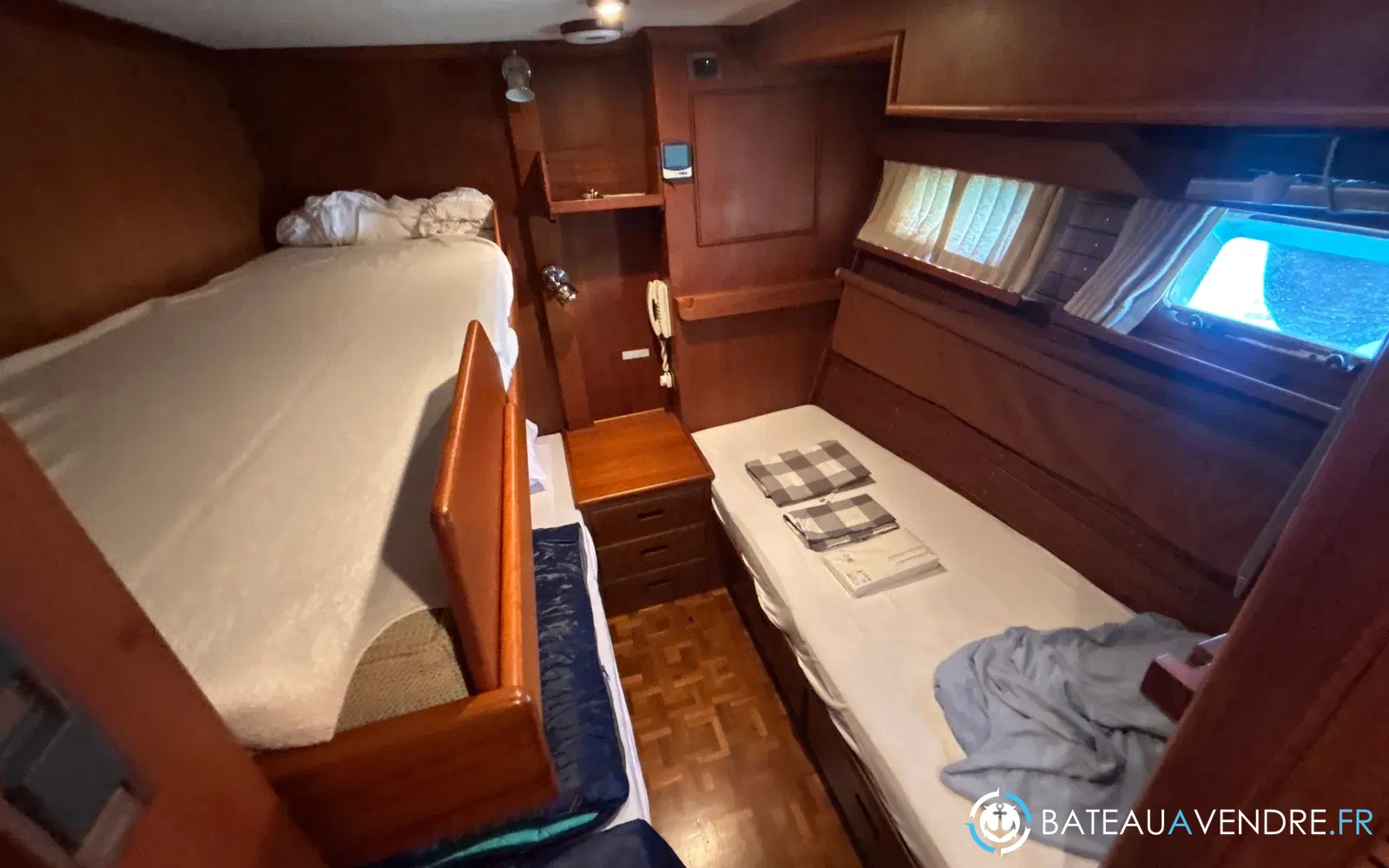 slider 27 Grand Banks 52 Europa