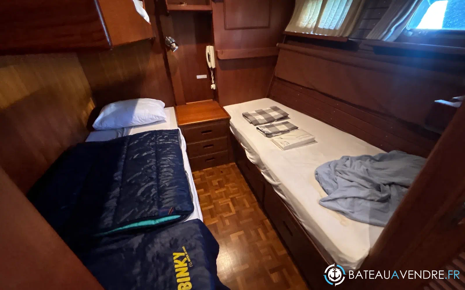slider 28 Grand Banks 52 Europa