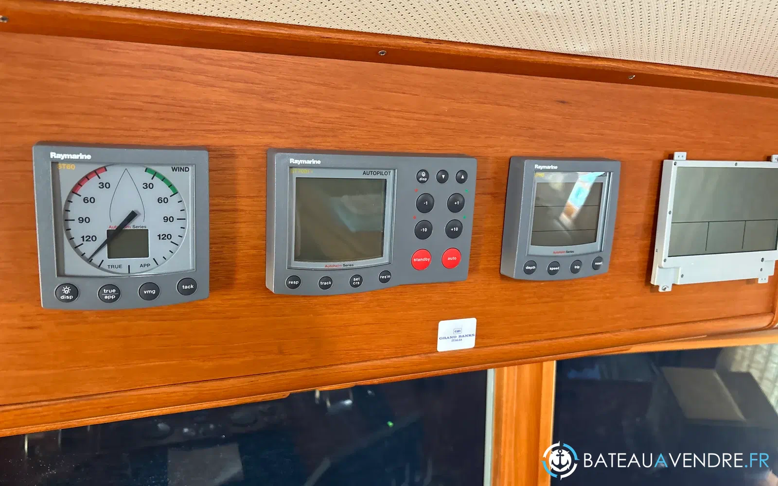 slider 38 Grand Banks 52 Europa