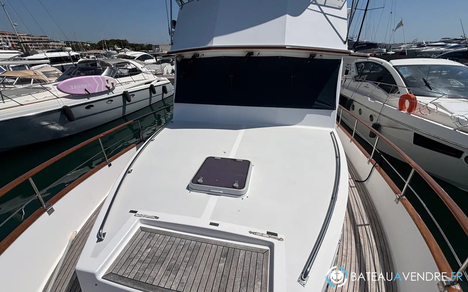 slider 42 Grand Banks 52 Europa