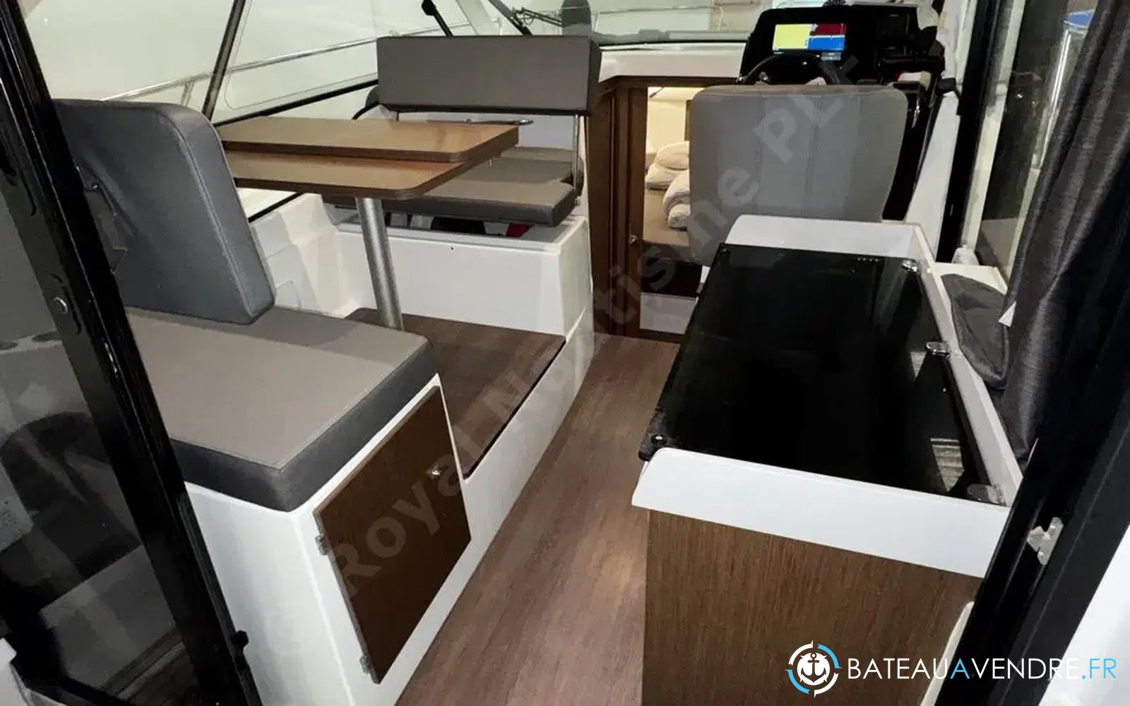 slider 9 Beneteau Antares 9 OB