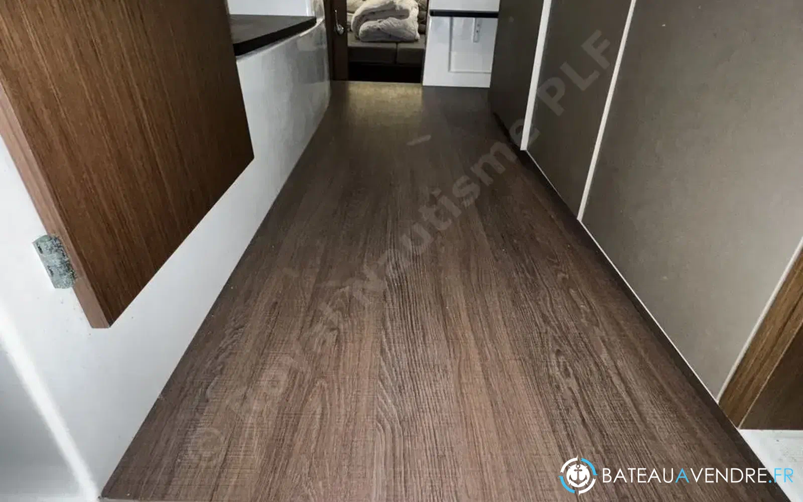 slider 11 Beneteau Antares 9 OB