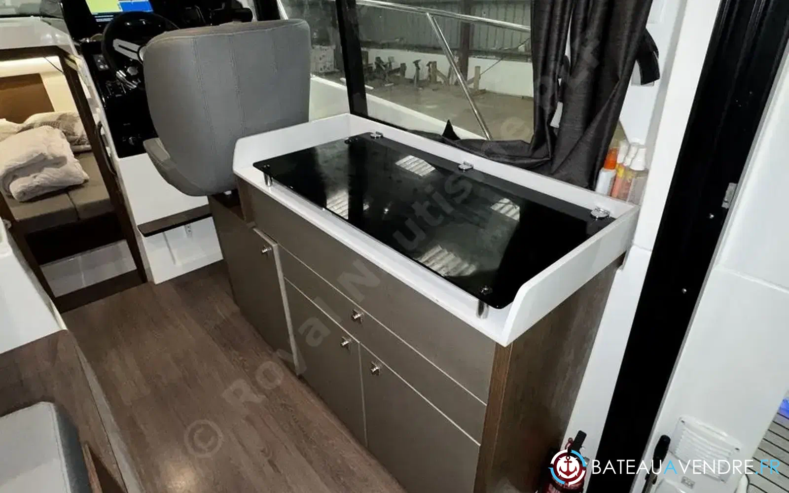 slider 12 Beneteau Antares 9 OB