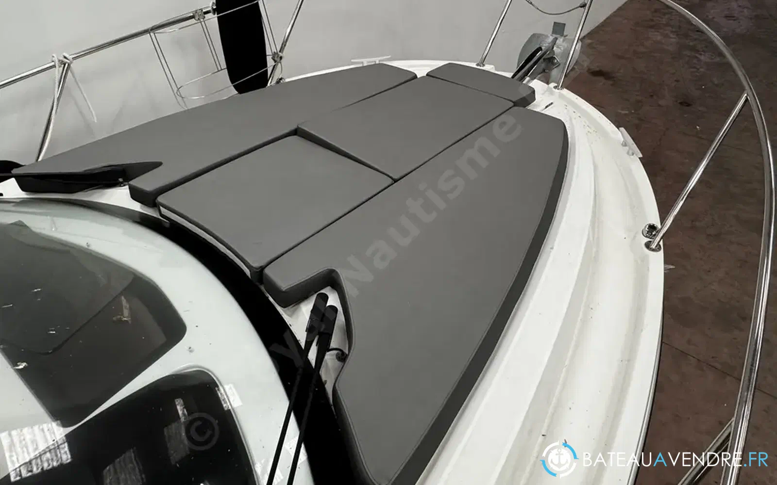 slider 4 Beneteau Antares 9 OB