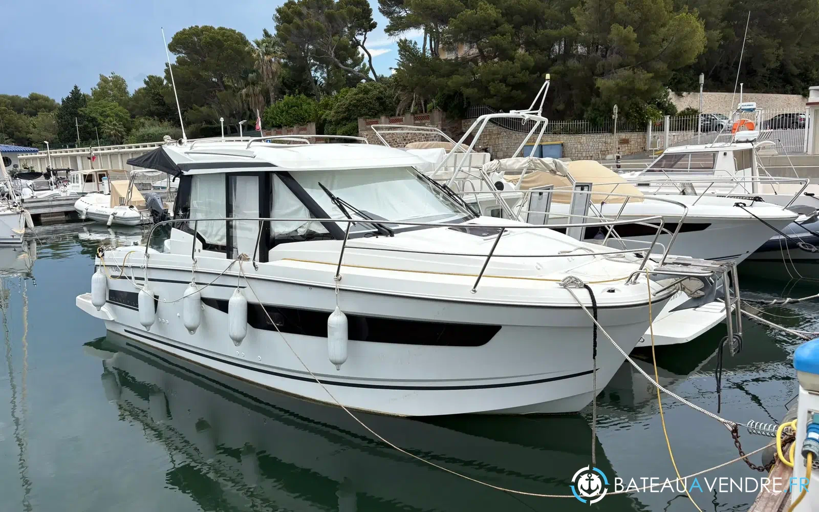 slider 0 Jeanneau Merry Fisher 895