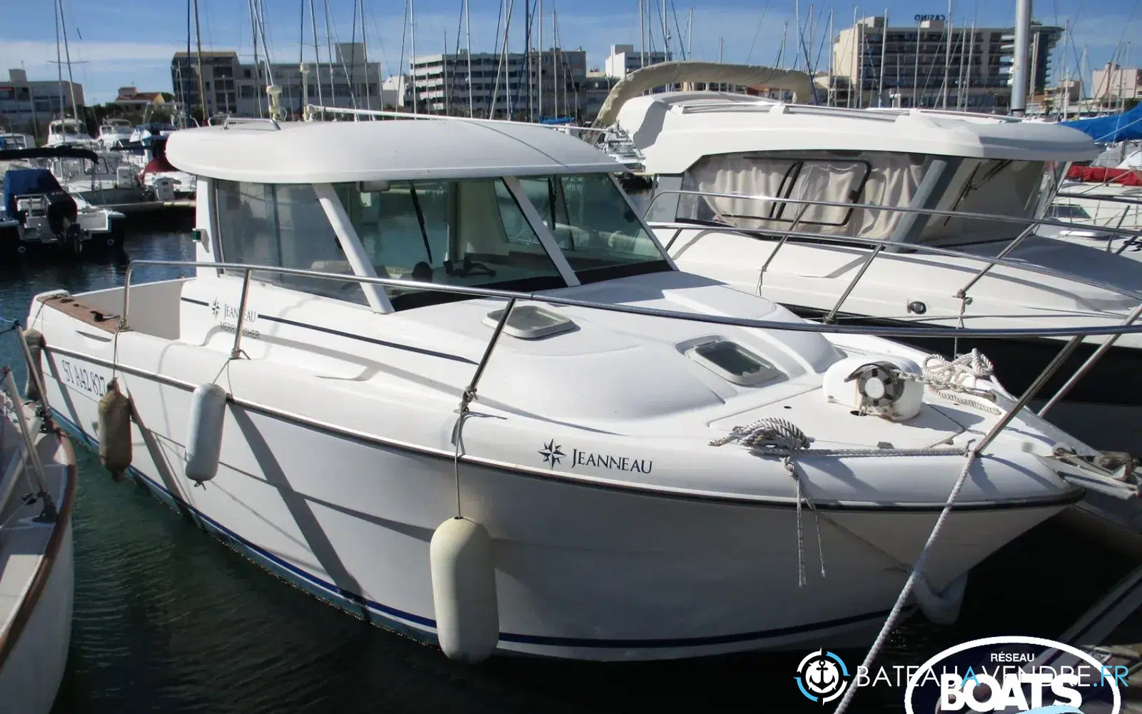 slider 0 Jeanneau Merry Fisher 695
