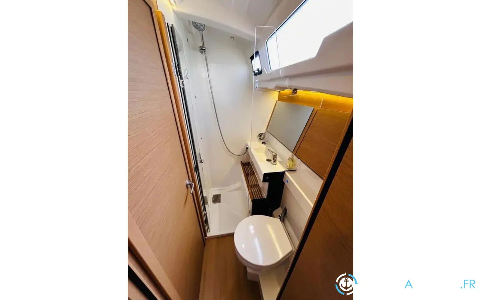 slider 12 Jeanneau Sun Odyssey 490