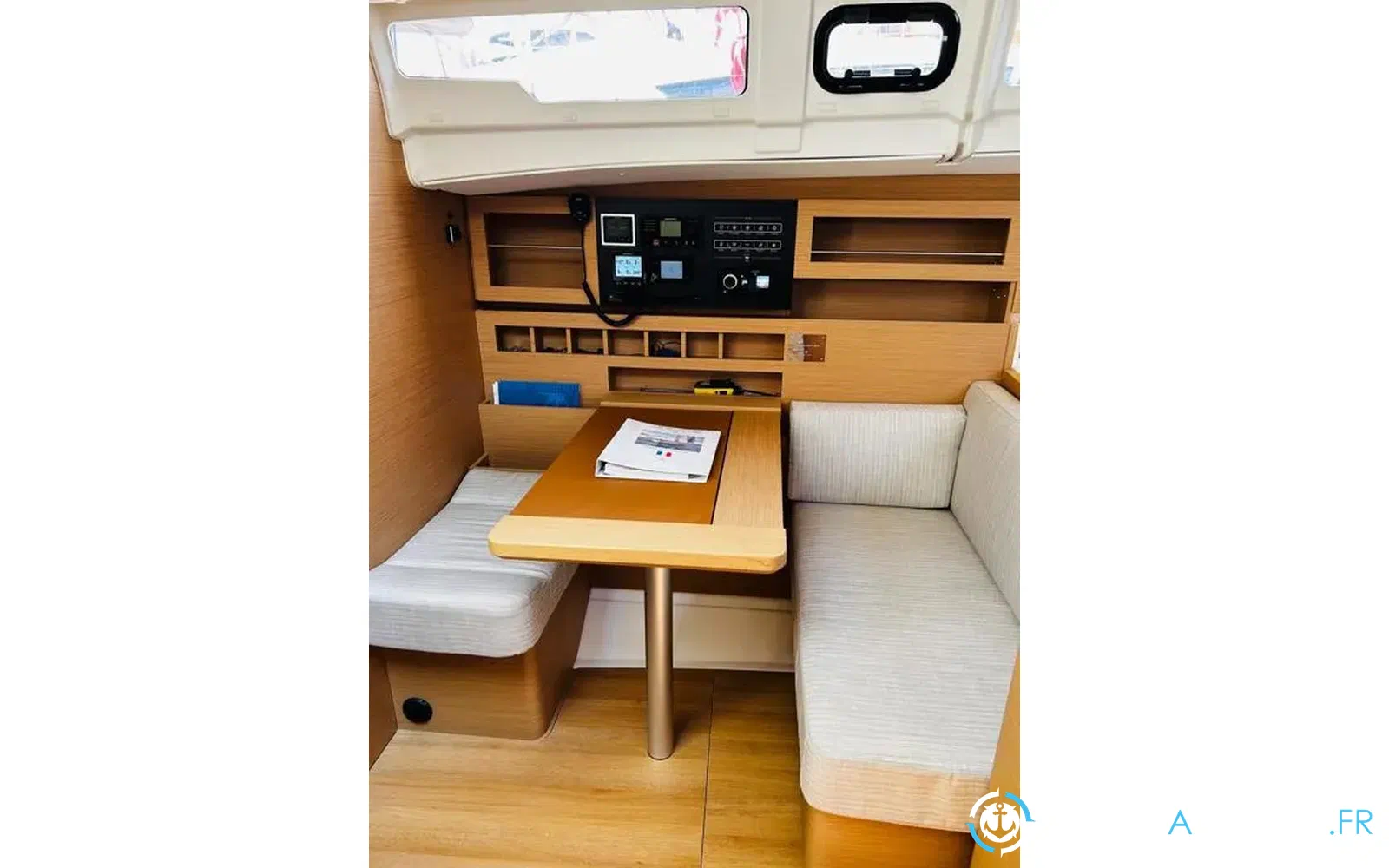 slider 8 Jeanneau Sun Odyssey 490
