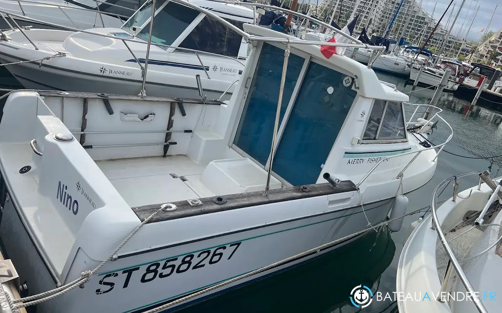 slider 0 Jeanneau Merry Fisher 650