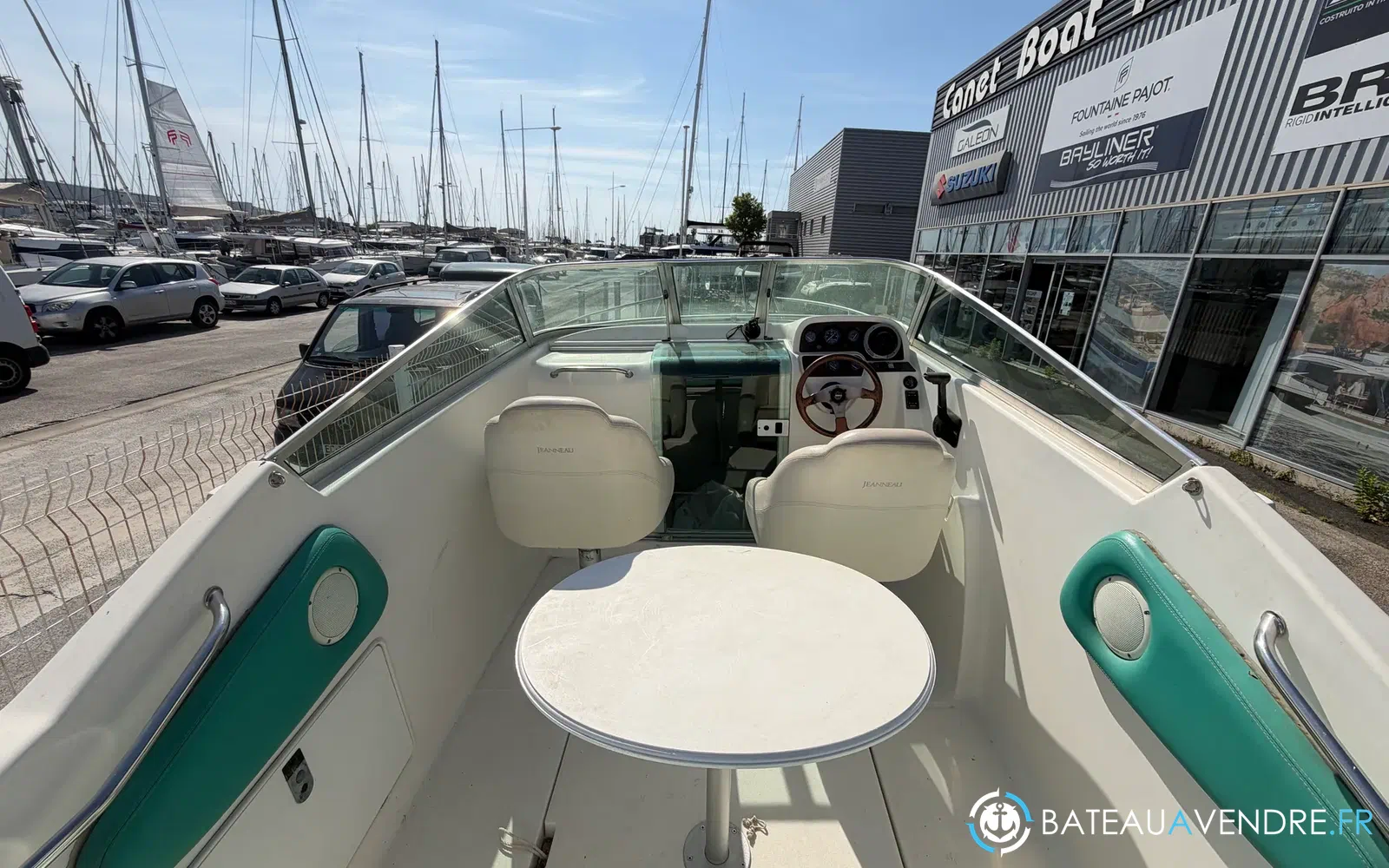 slider 2 Jeanneau Leader 605