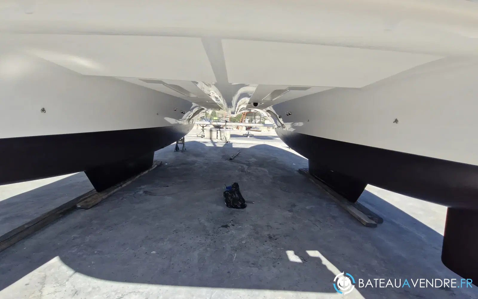 slider 28 Lagoon 46