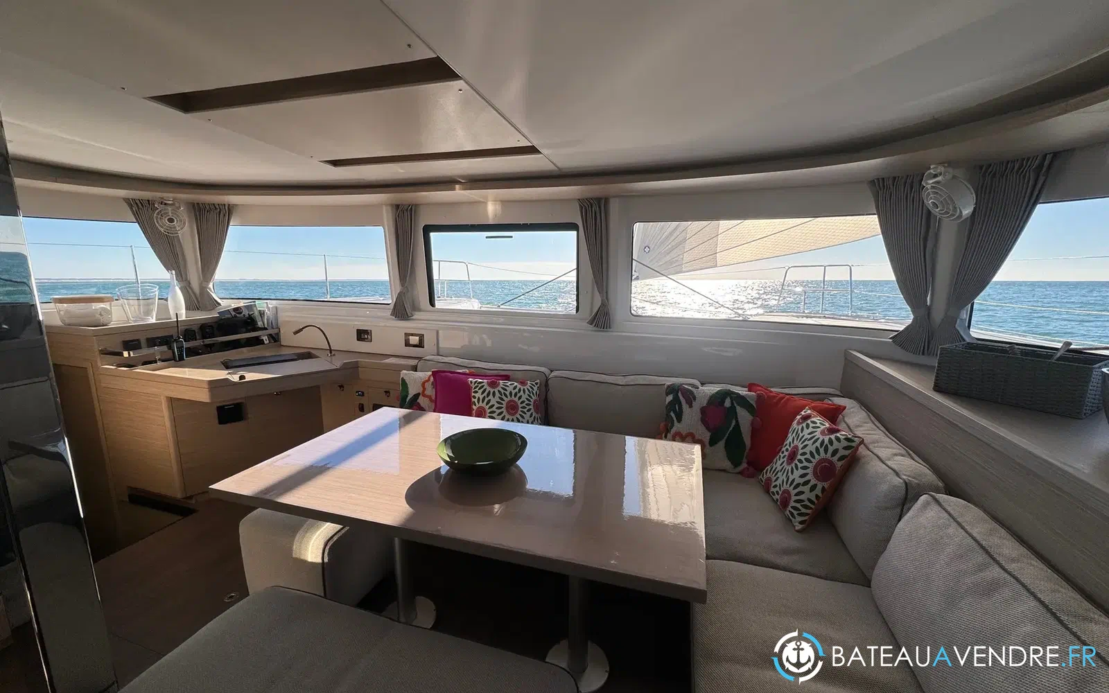 slider 3 Lagoon 46