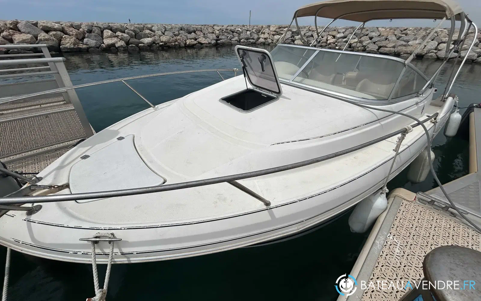 slider 8 Jeanneau Leader 705