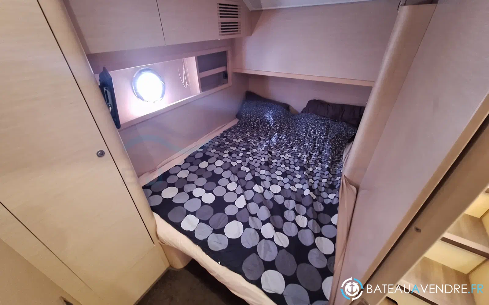 slider 33 Beneteau Monte Carlo 47 Fly