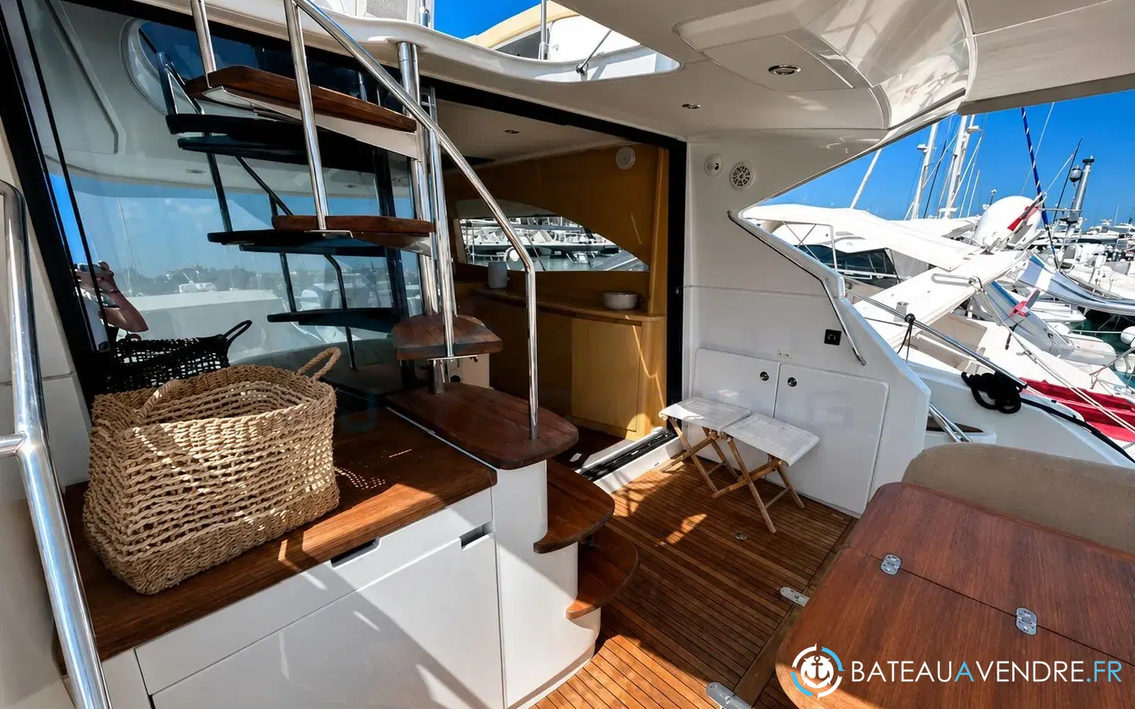 slider 5 Beneteau Monte Carlo 47 Fly