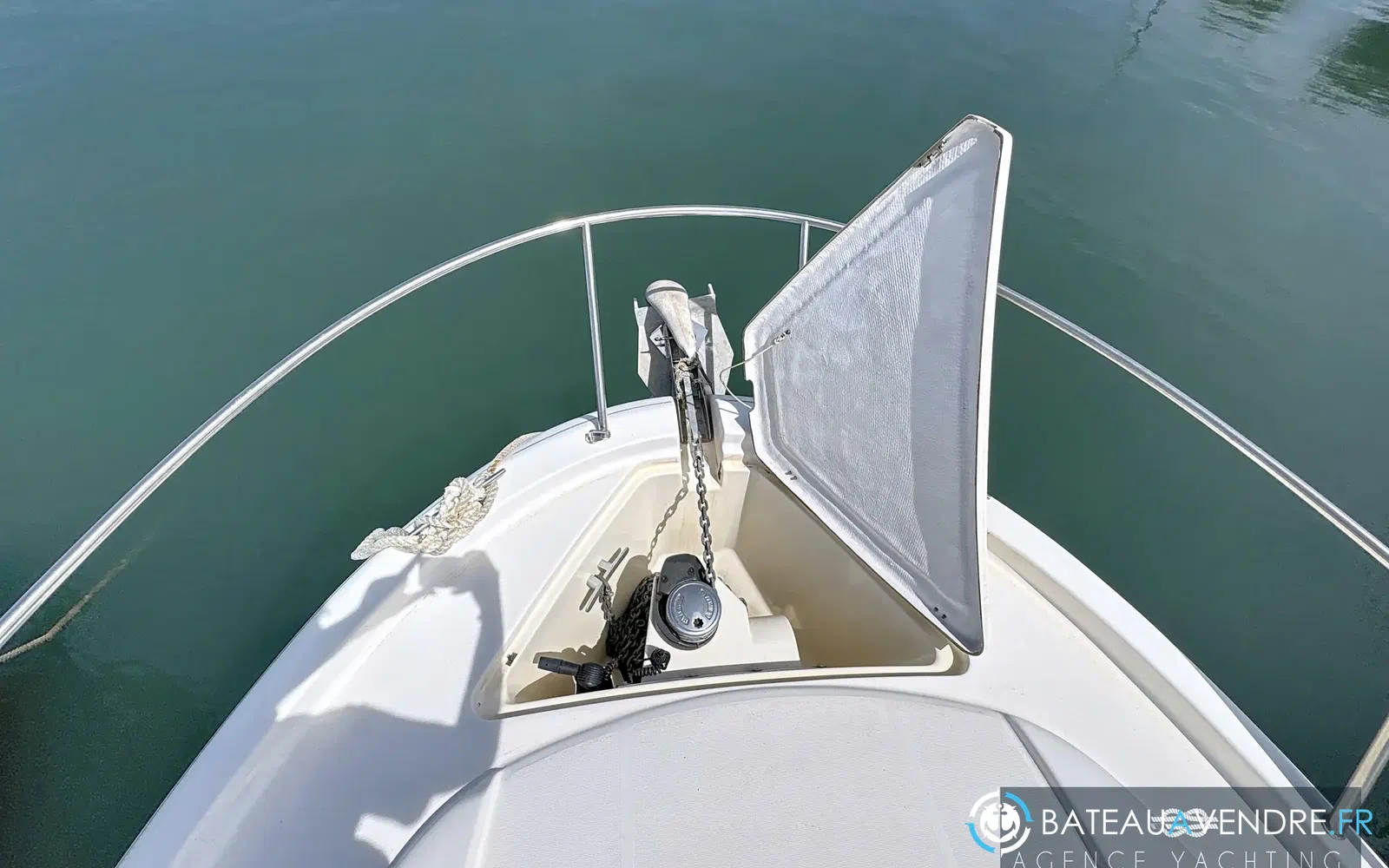 slider 10 Jeanneau Leader 805