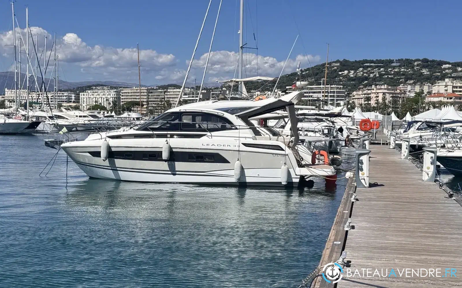 slider 0 Jeanneau Leader 33