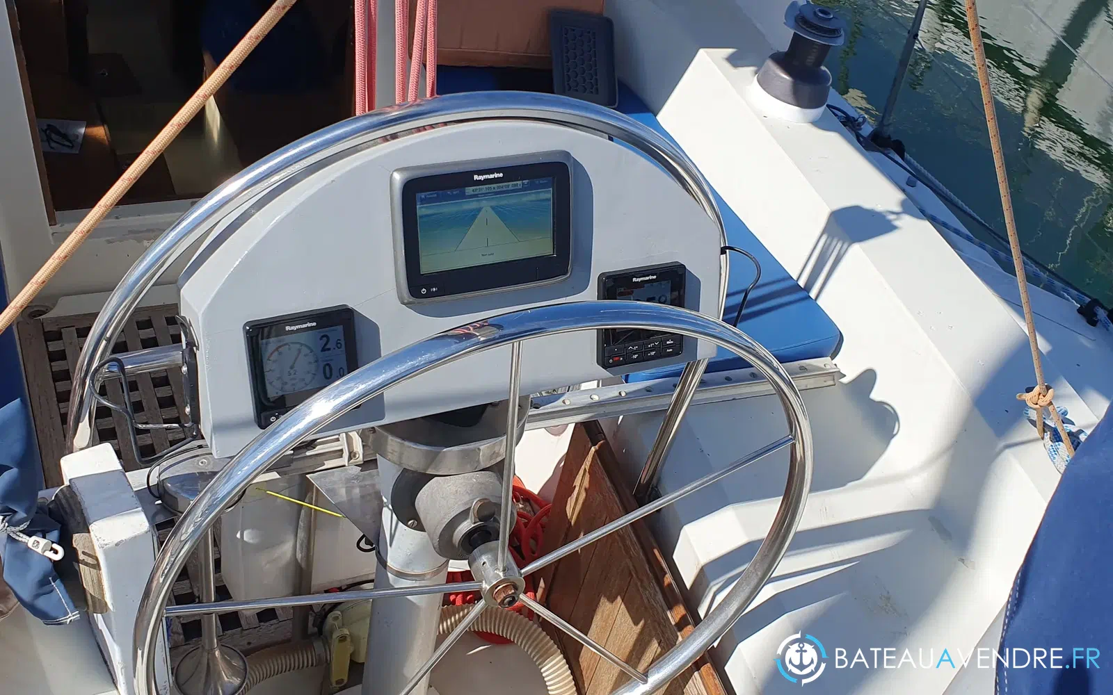 slider 14 Thames Marine Mirage 37
