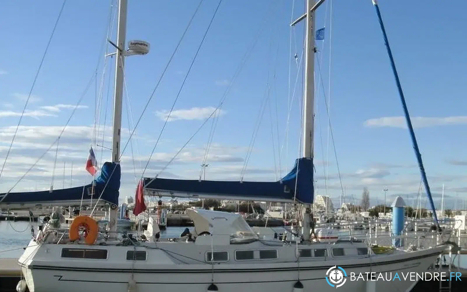 slider 18 Thames Marine Mirage 37