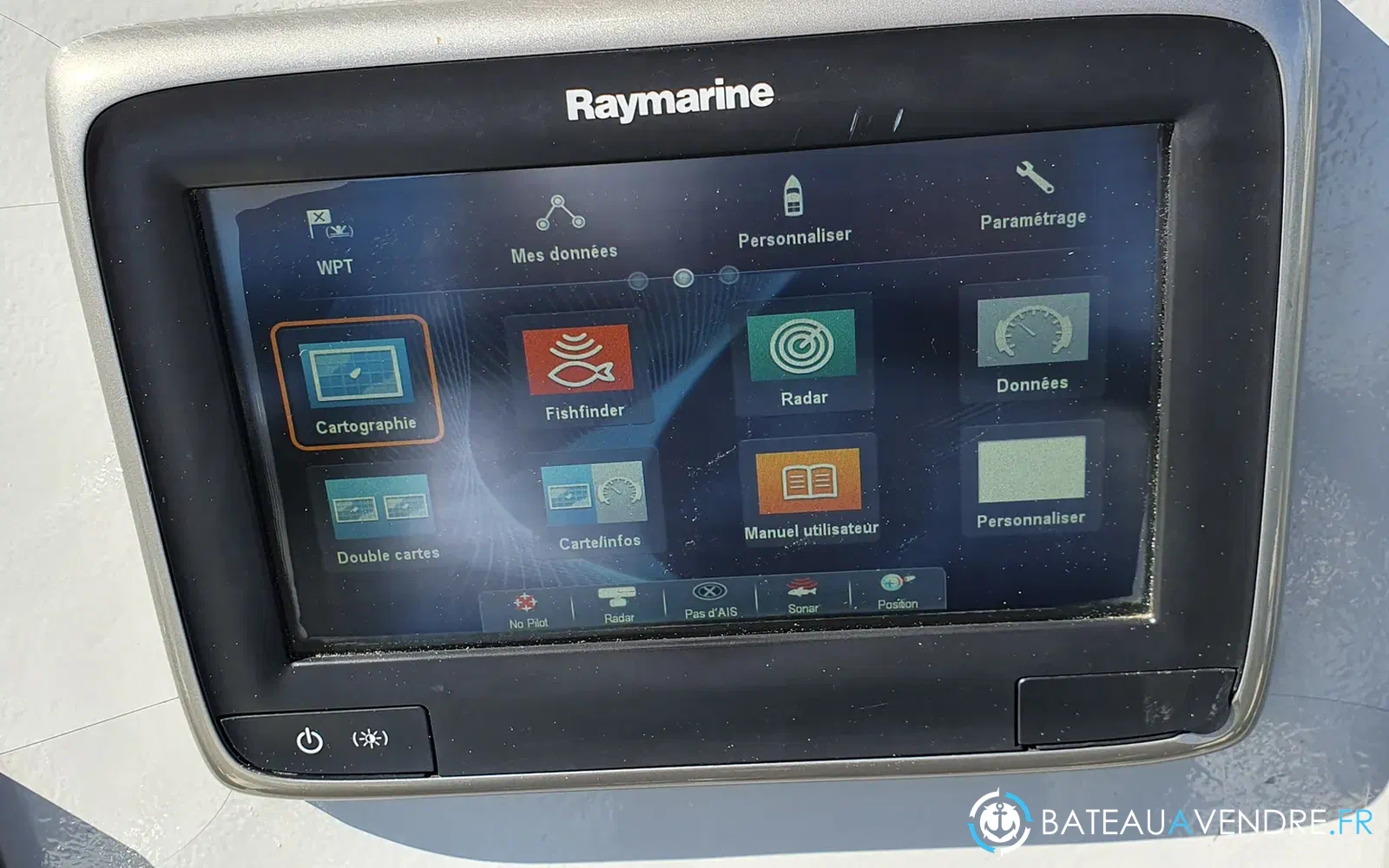slider 10 Thames Marine Mirage 37