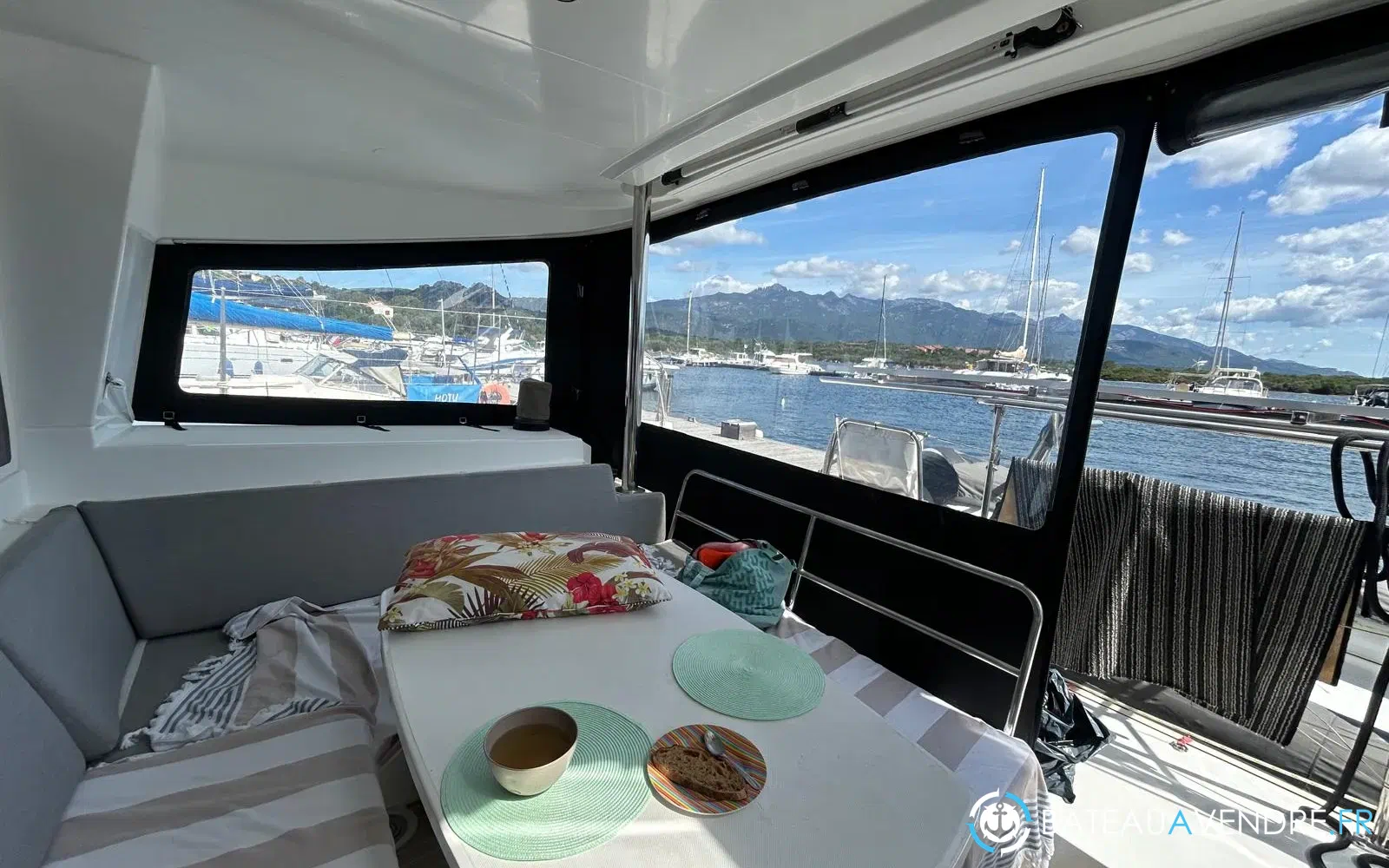 slider 10 Lagoon 400