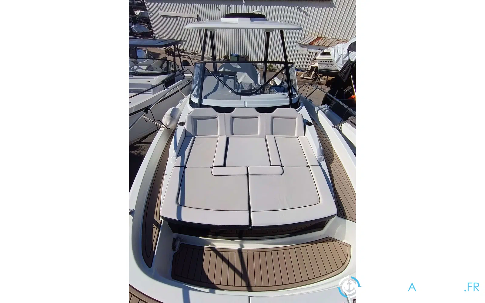 slider 5 Jeanneau Cap Camarat 9.0 WA Serie 2