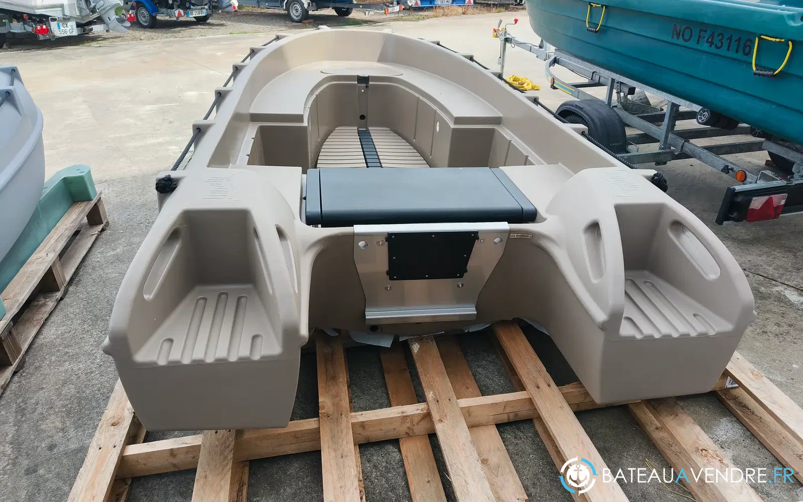 slider 6 Whaly 380