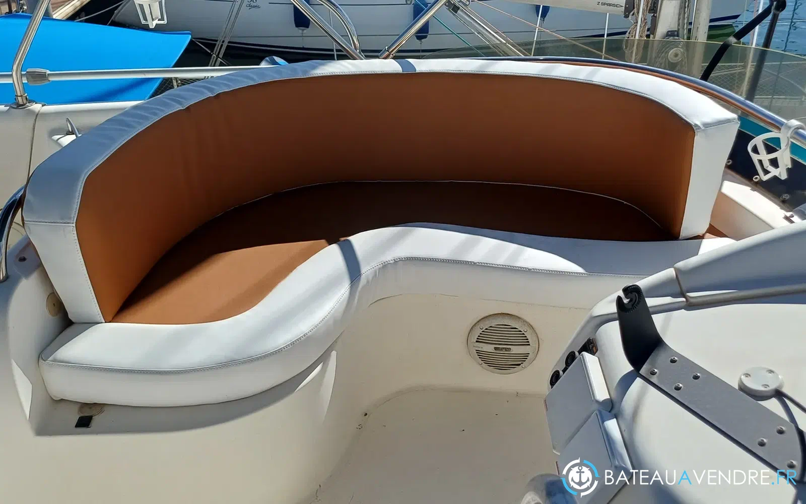 slider 18 Sealine 420