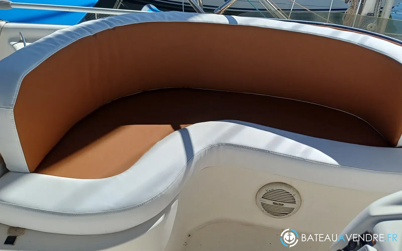 slider 9 Sealine 420