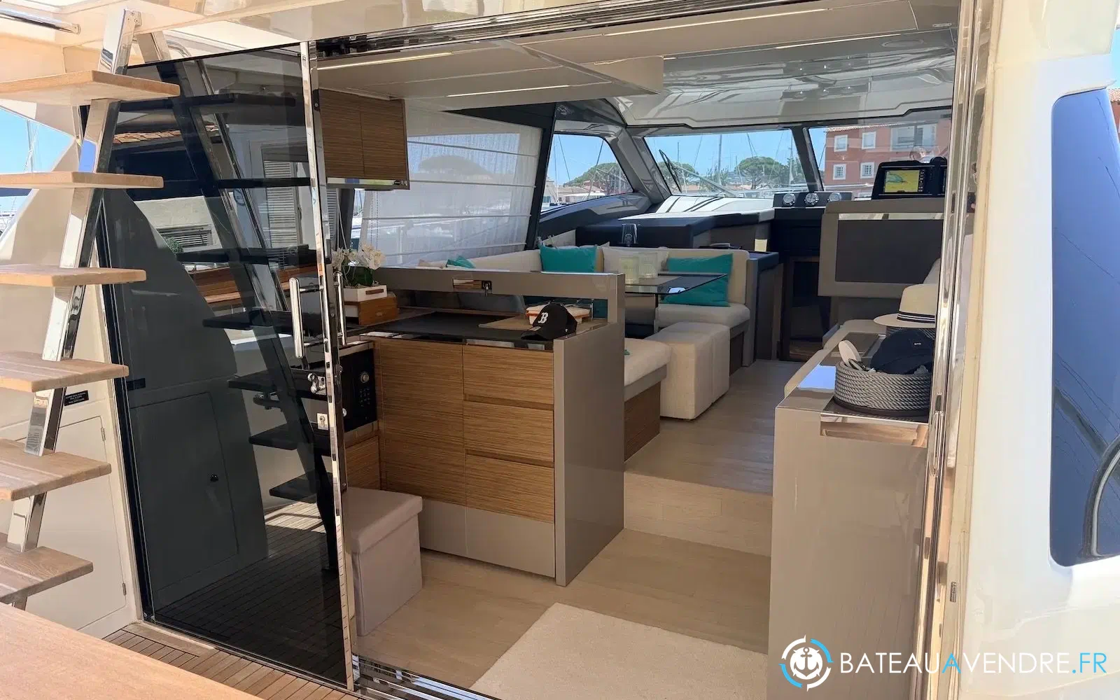 slider 9 Ferretti 450