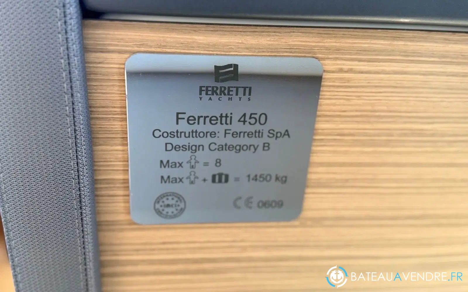 slider 11 Ferretti 450