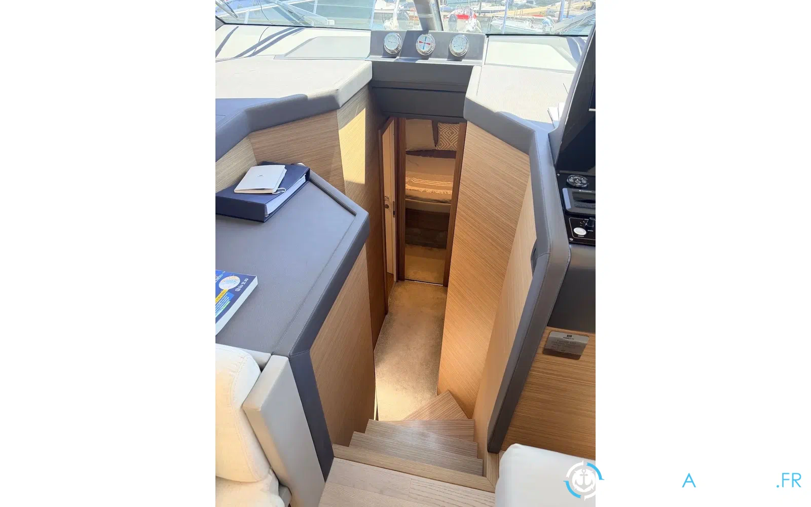 slider 13 Ferretti 450