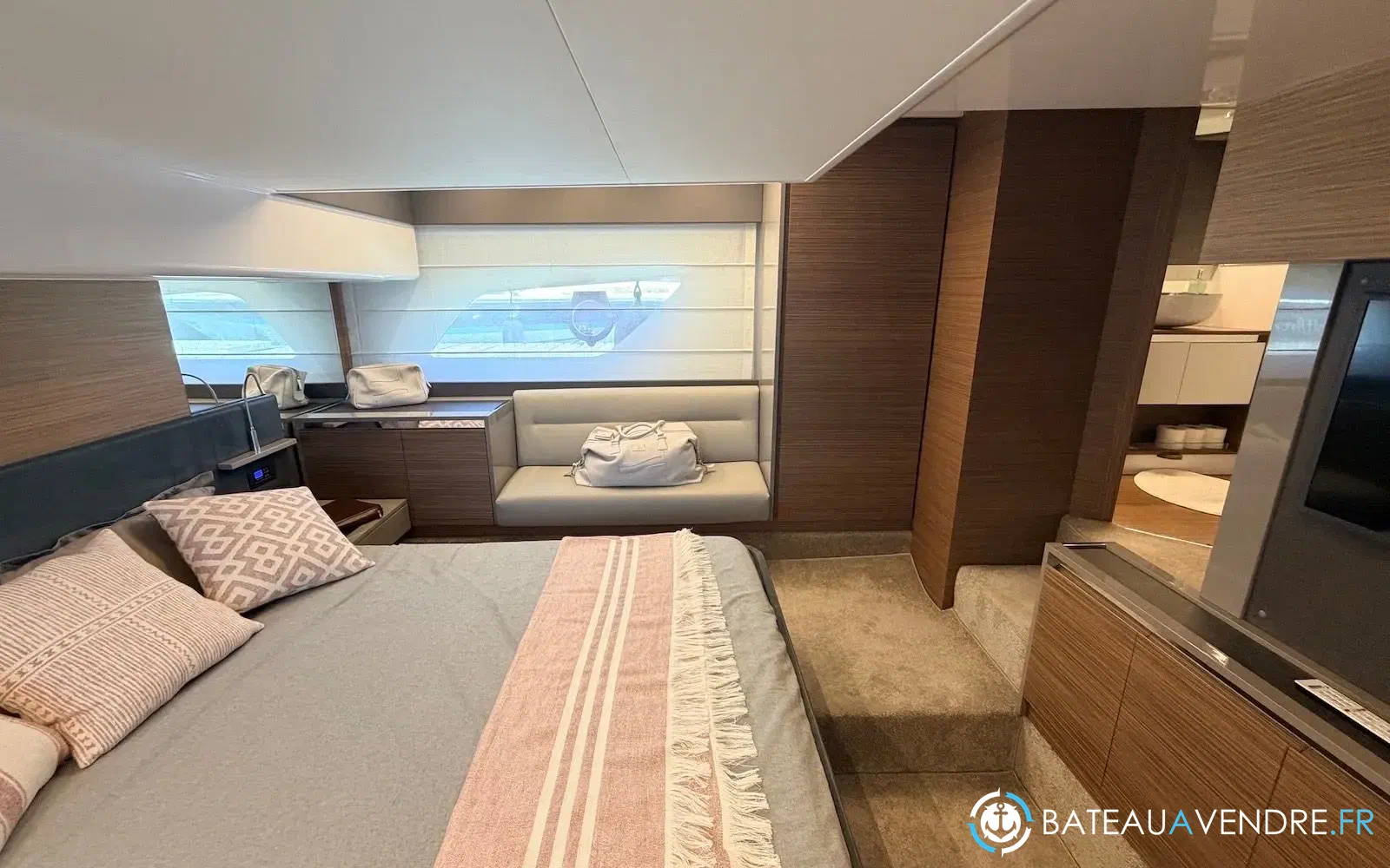 slider 15 Ferretti 450