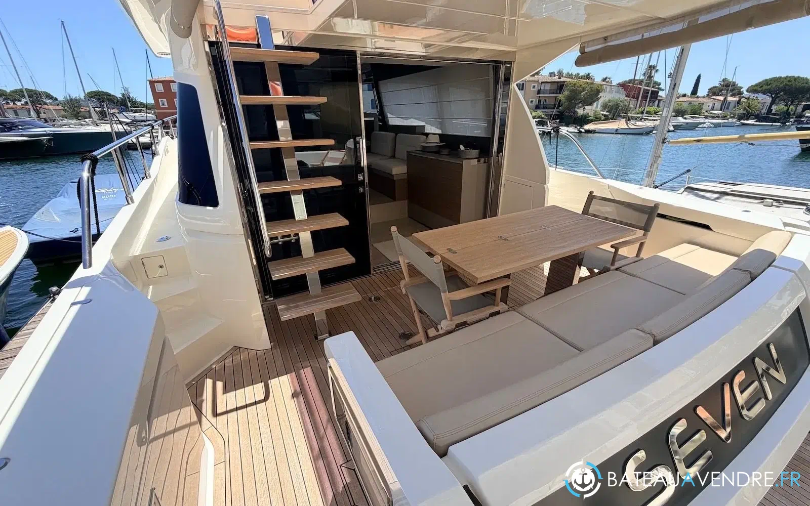 slider 5 Ferretti 450