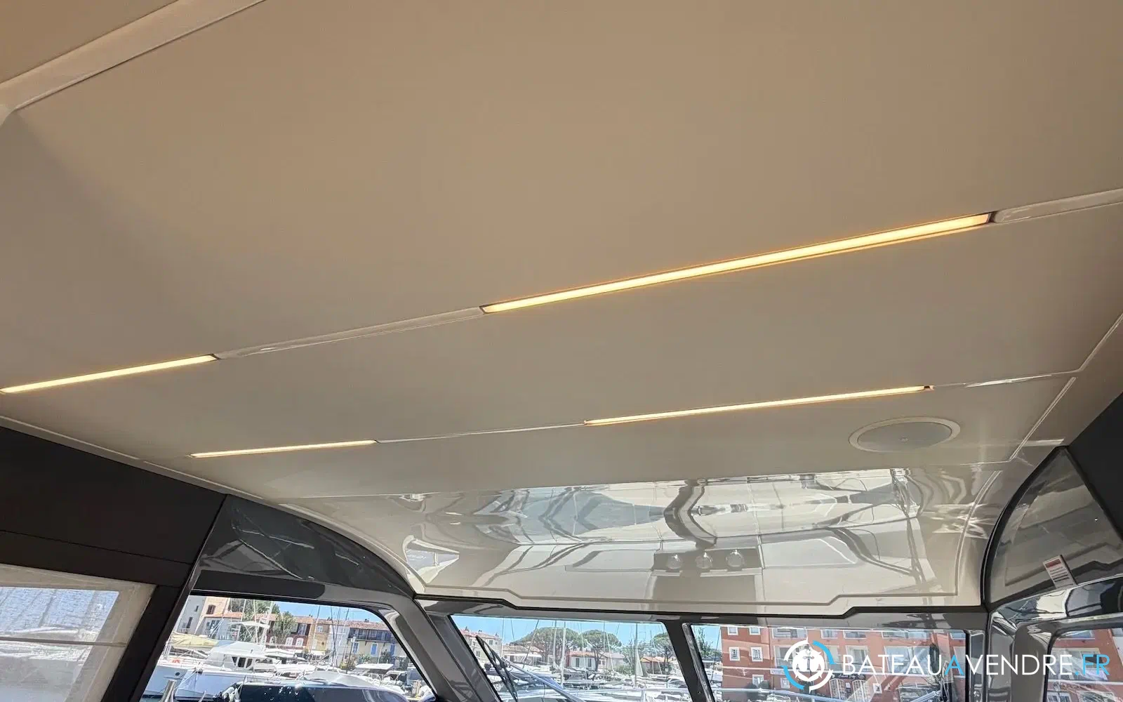 slider 7 Ferretti 450