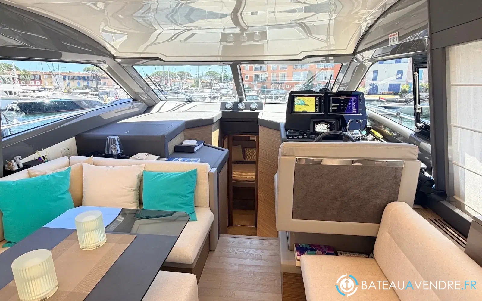 slider 8 Ferretti 450