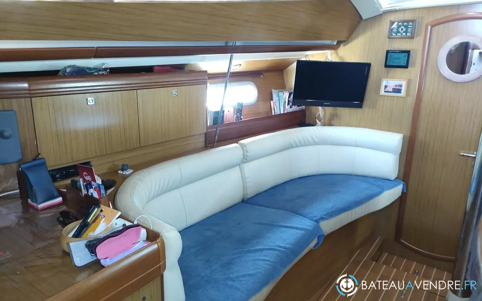 slider 33 Jeanneau Sun Odyssey 42 DS