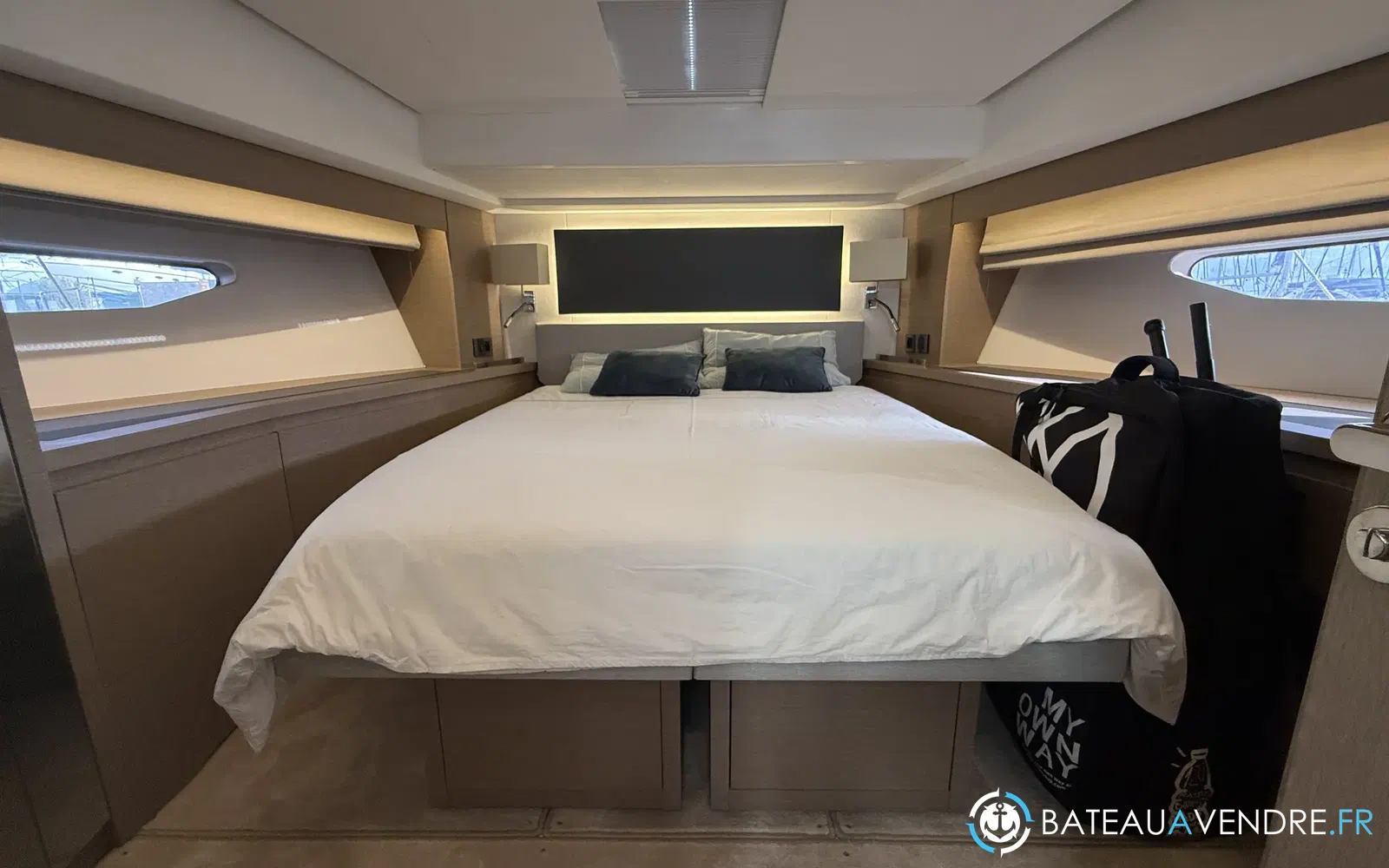 slider 12 Jeanneau Prestige 590