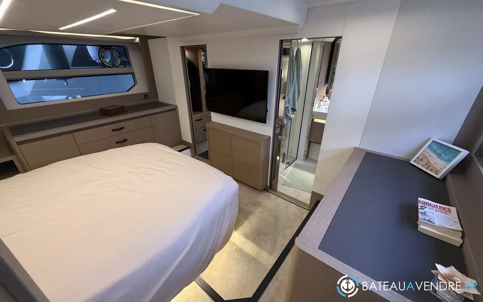 slider 16 Jeanneau Prestige 590