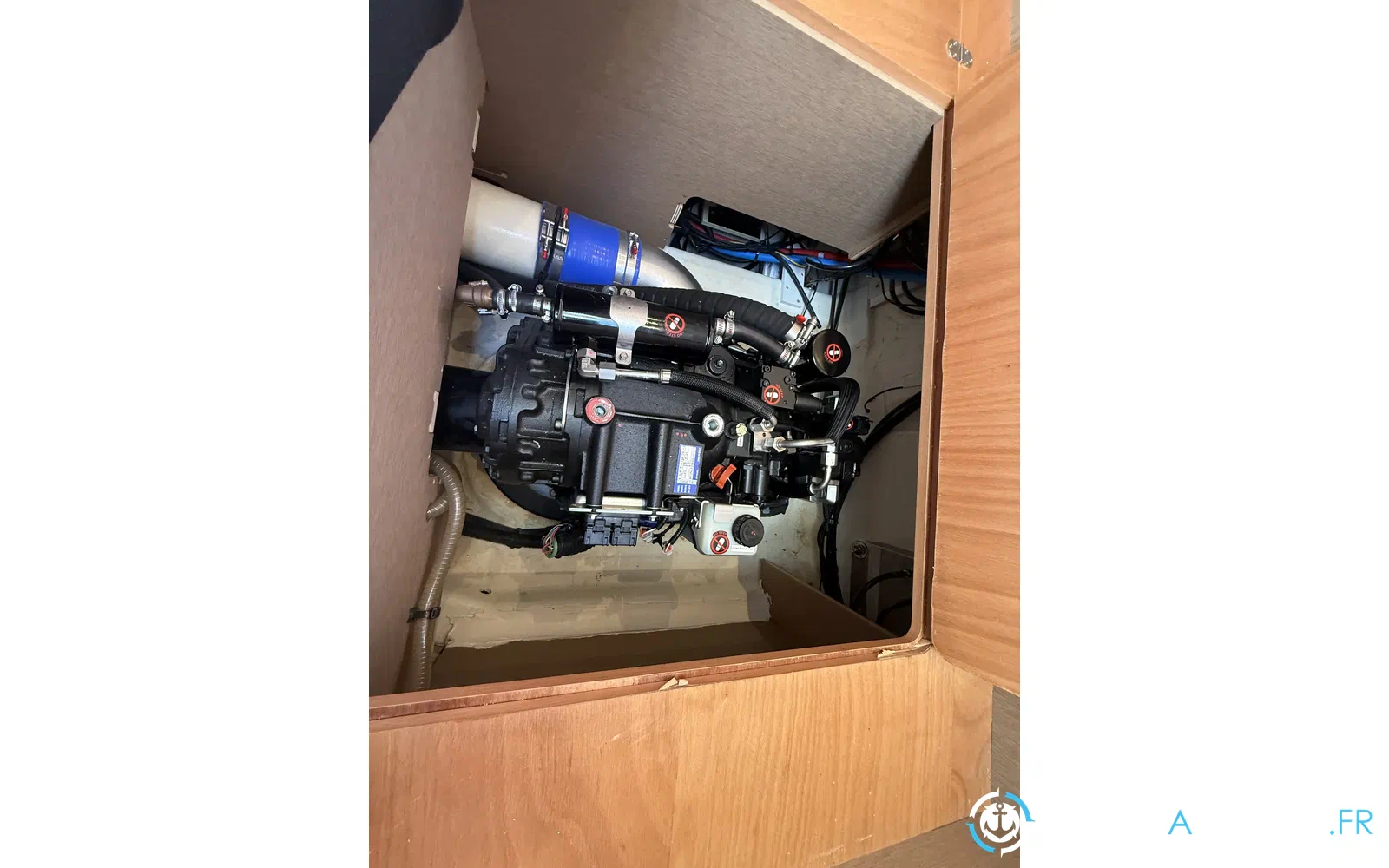 slider 33 Jeanneau Prestige 590