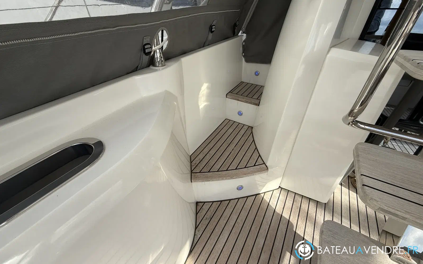 slider 4 Jeanneau Prestige 590