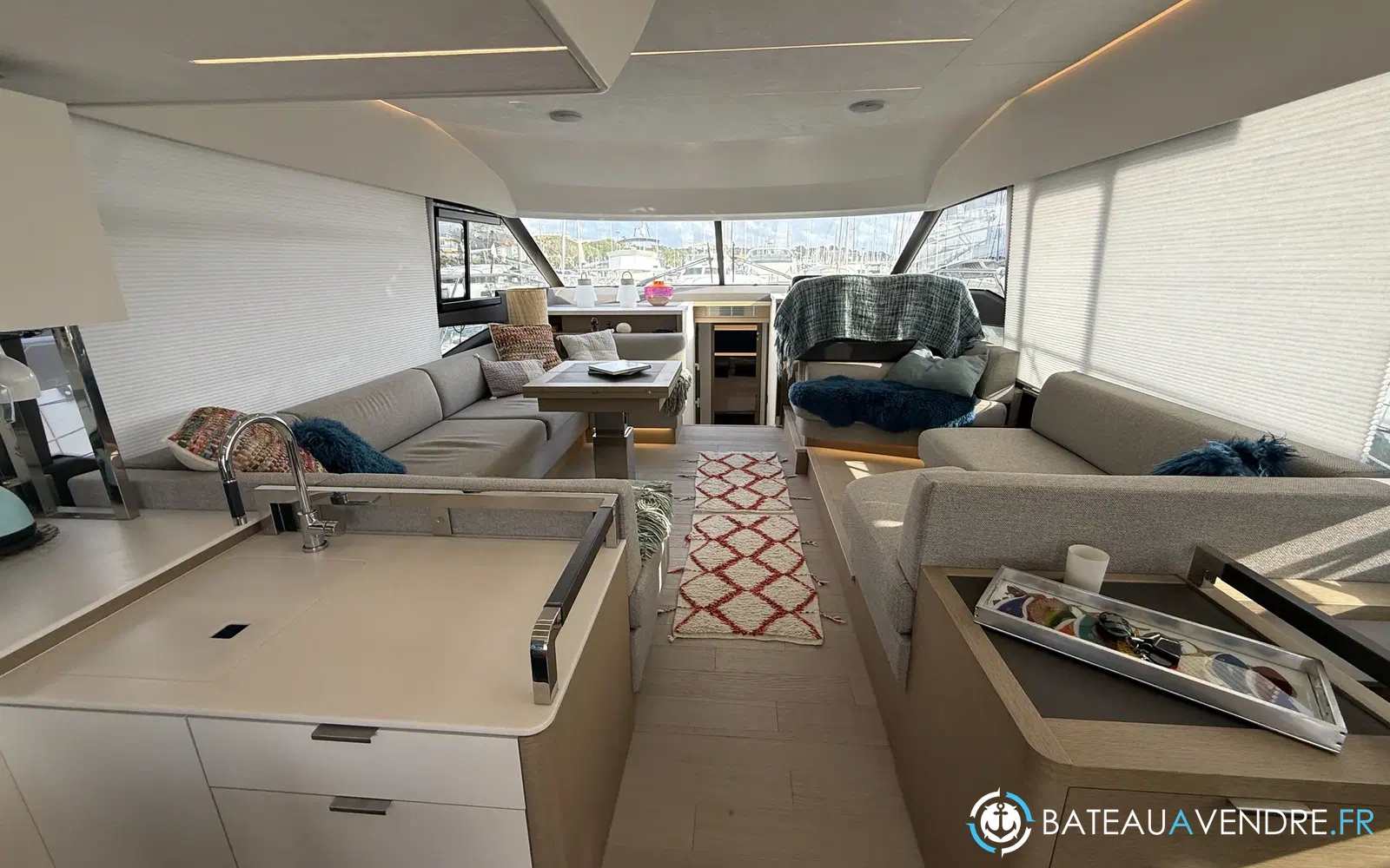 slider 6 Jeanneau Prestige 590