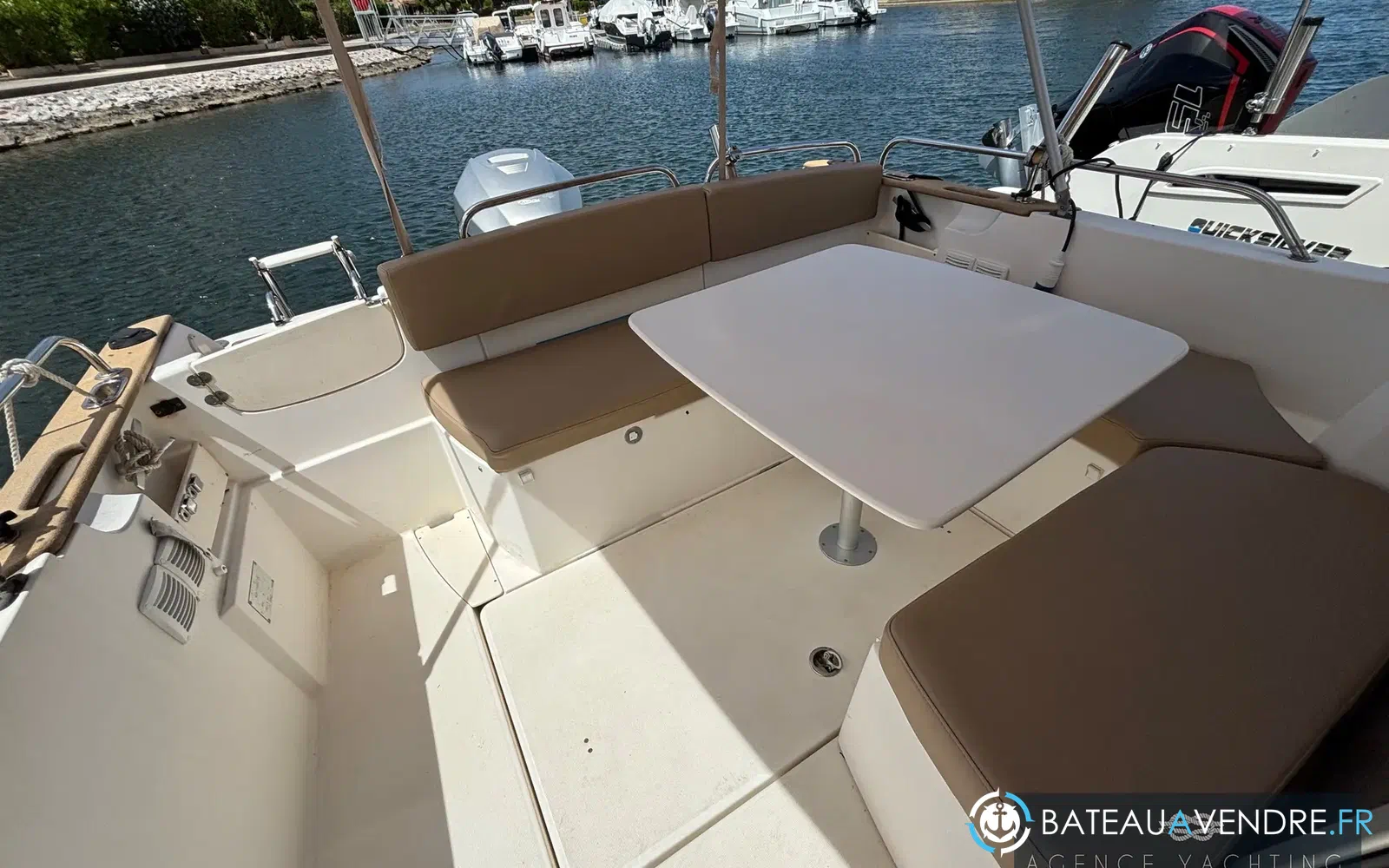 slider 21 Jeanneau Merry Fisher 725