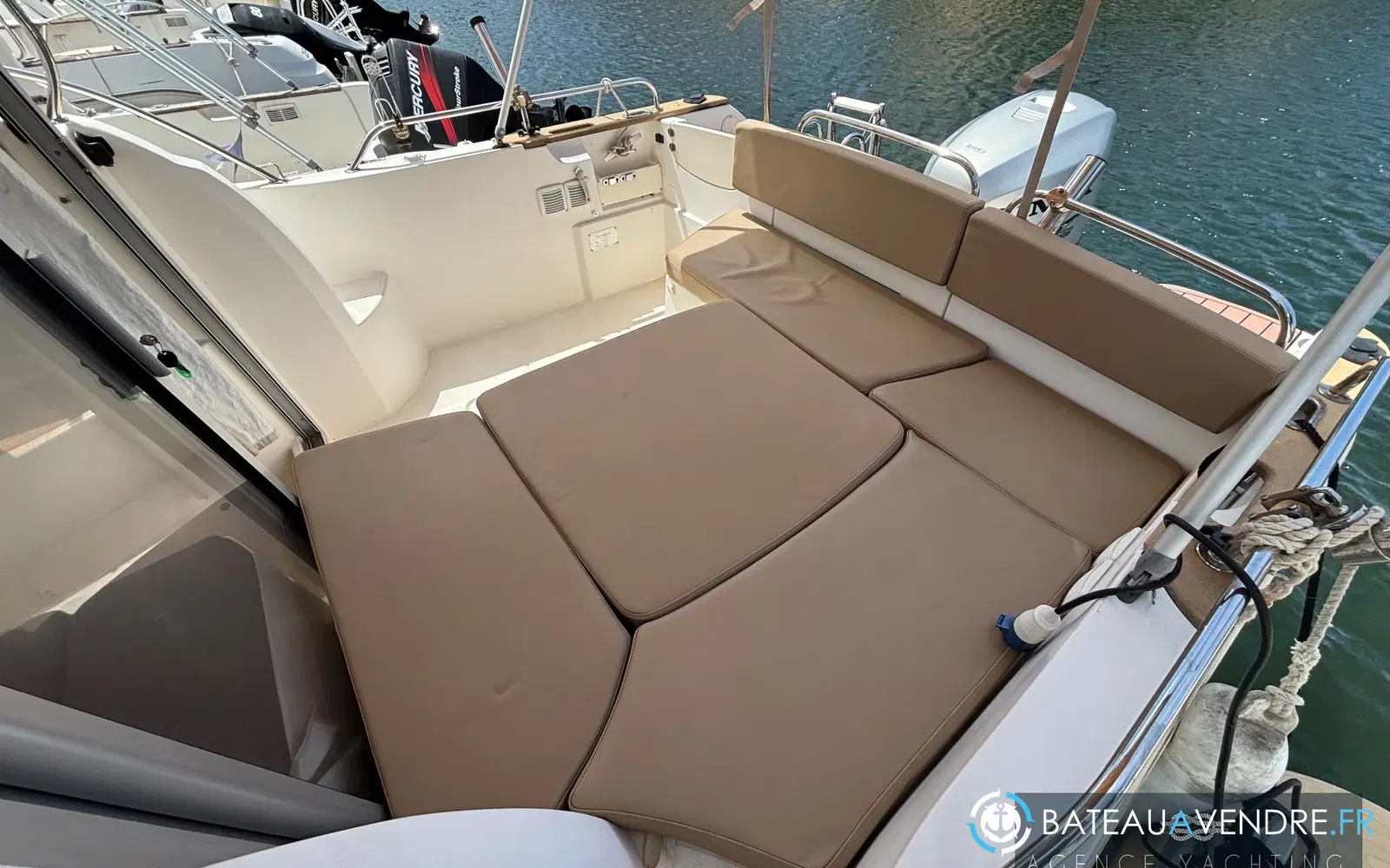 slider 23 Jeanneau Merry Fisher 725