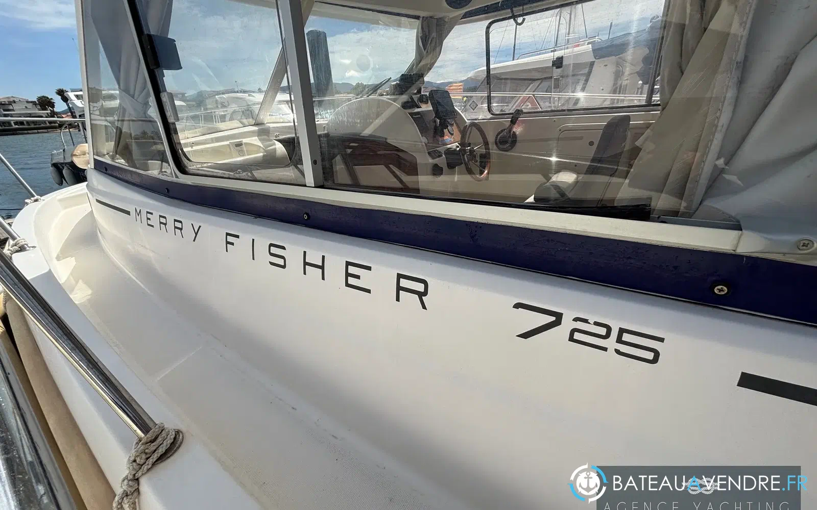slider 26 Jeanneau Merry Fisher 725