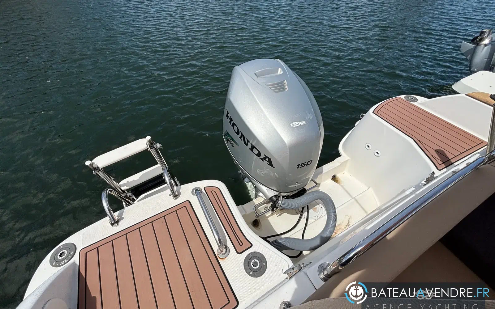 slider 29 Jeanneau Merry Fisher 725