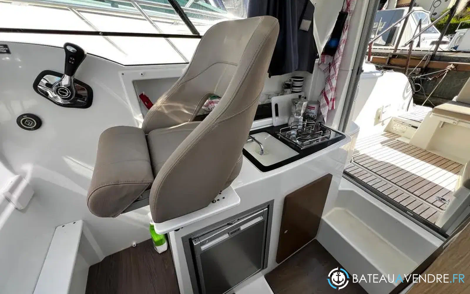 slider 9 Beneteau Antares 8