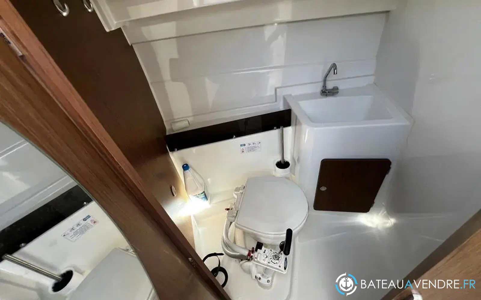 slider 13 Beneteau Antares 8