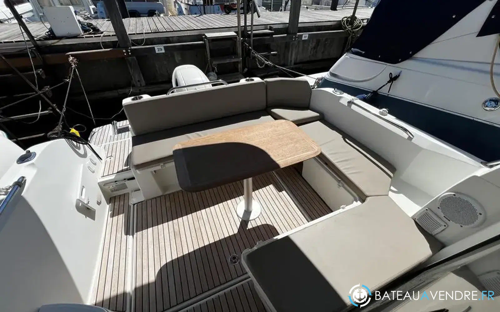 slider 6 Beneteau Antares 8